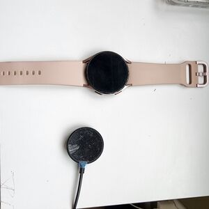 Samsung and Smartwatch with Circular Display and Adjustable Strap Size M 20mm